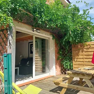 A Carreyrat Calme Et Verdoyant Apartamento