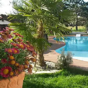 Le Clos De Saint Bed and breakfast